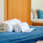 Comfy 4bdr In By Lovelystay