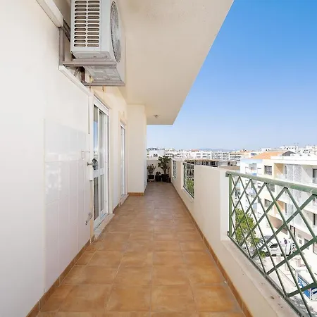 Apartman Comfy 4bdr In By Lovelystay Portimão