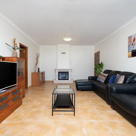 Apartman Comfy 4bdr In By Lovelystay Portimão