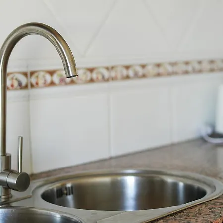 Apartamento Comfy 4bdr In By Lovelystay