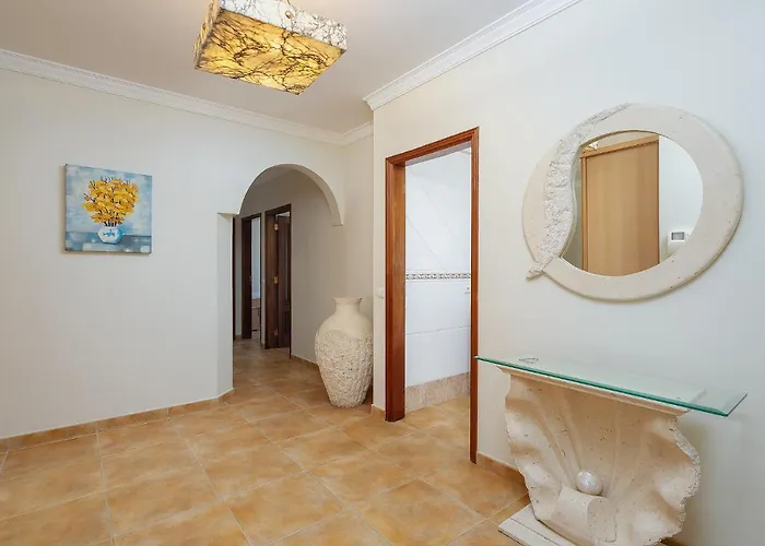 Comfy 4bdr In By Lovelystay 公寓 *