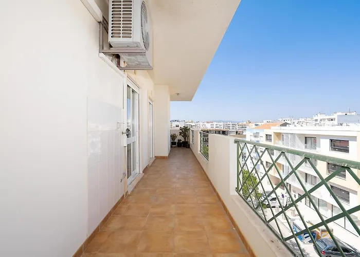 Appartamento Comfy 4bdr In By Lovelystay Portimão