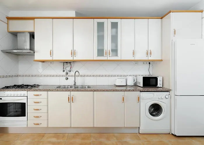 Comfy 4bdr In By Lovelystay Appartamento